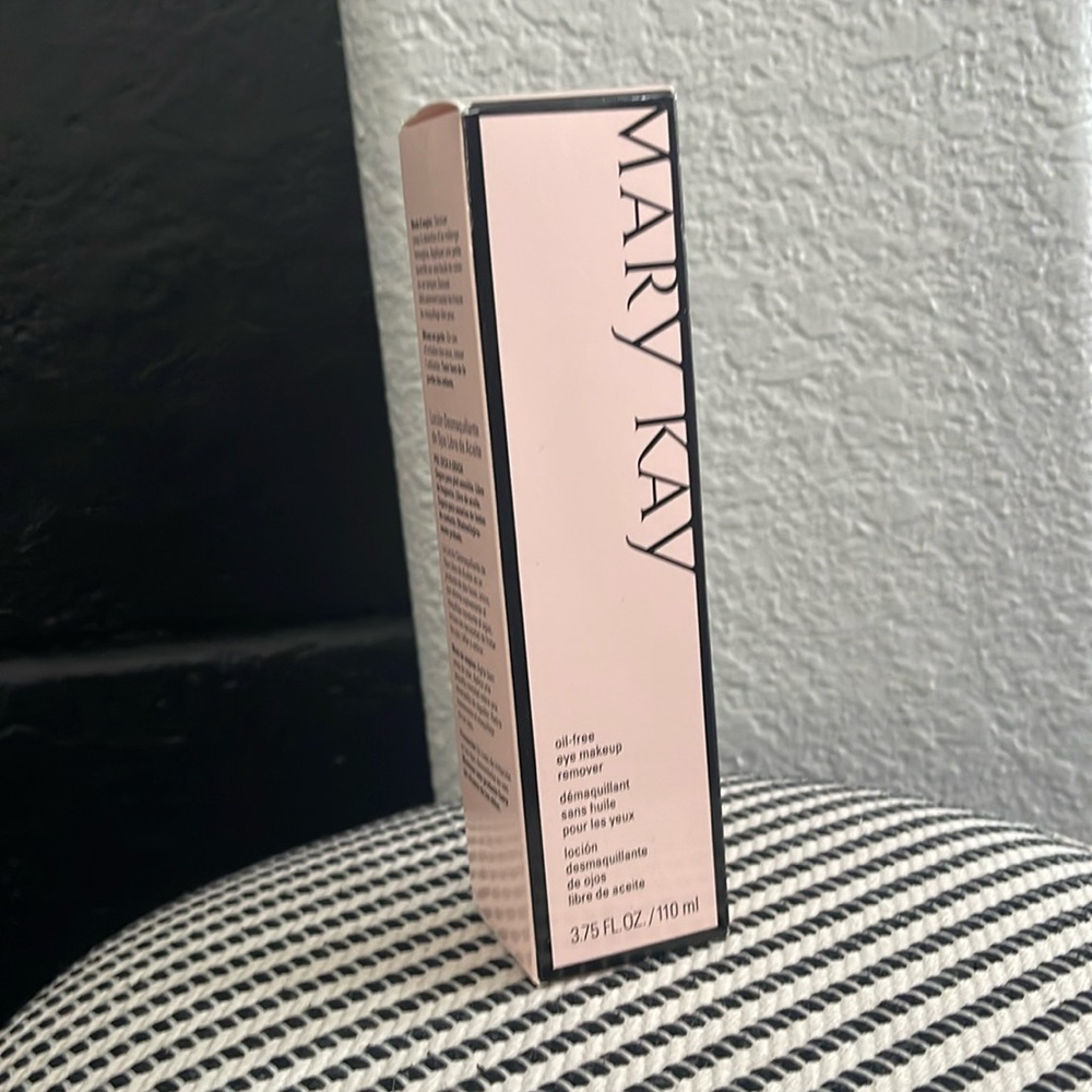 Mary Kay Oil-free eye makeup remover